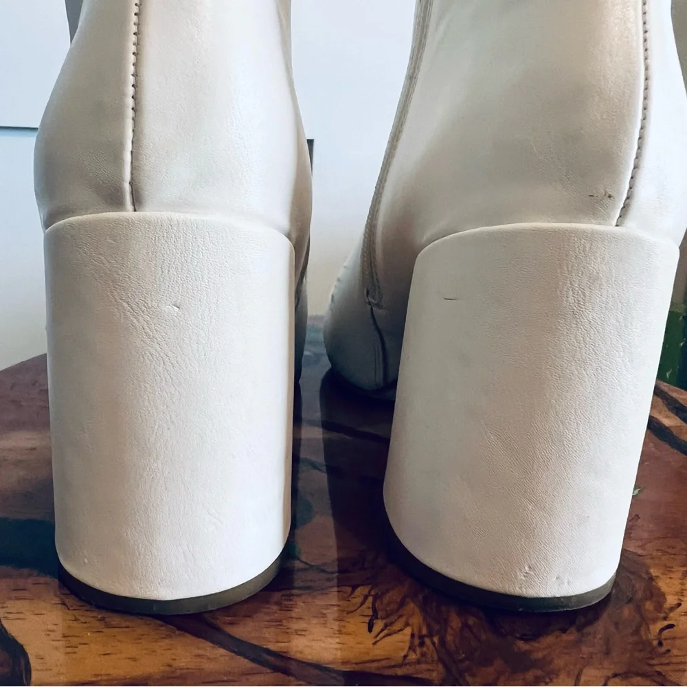 WILA White Block Heeled Ankle Boots Size 6.5 - Picture 10 of 10